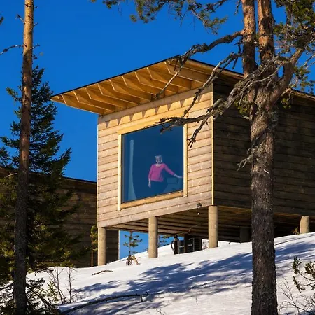 Ξενοδοχείο με διαμερίσματα Arctic Giant 4*